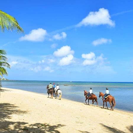 Anthony'S Key Resort Sandy Bay Bagian luar foto