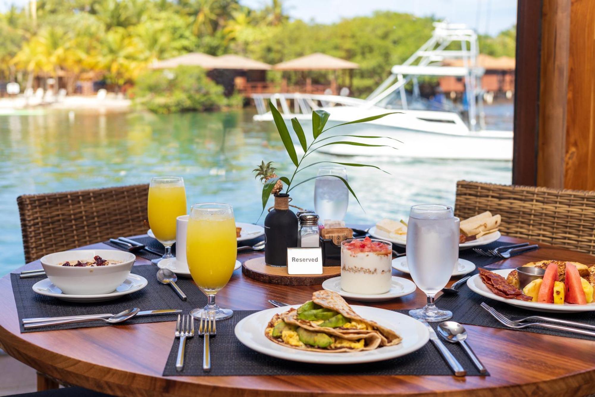 Anthony'S Key Resort Sandy Bay Bagian luar foto